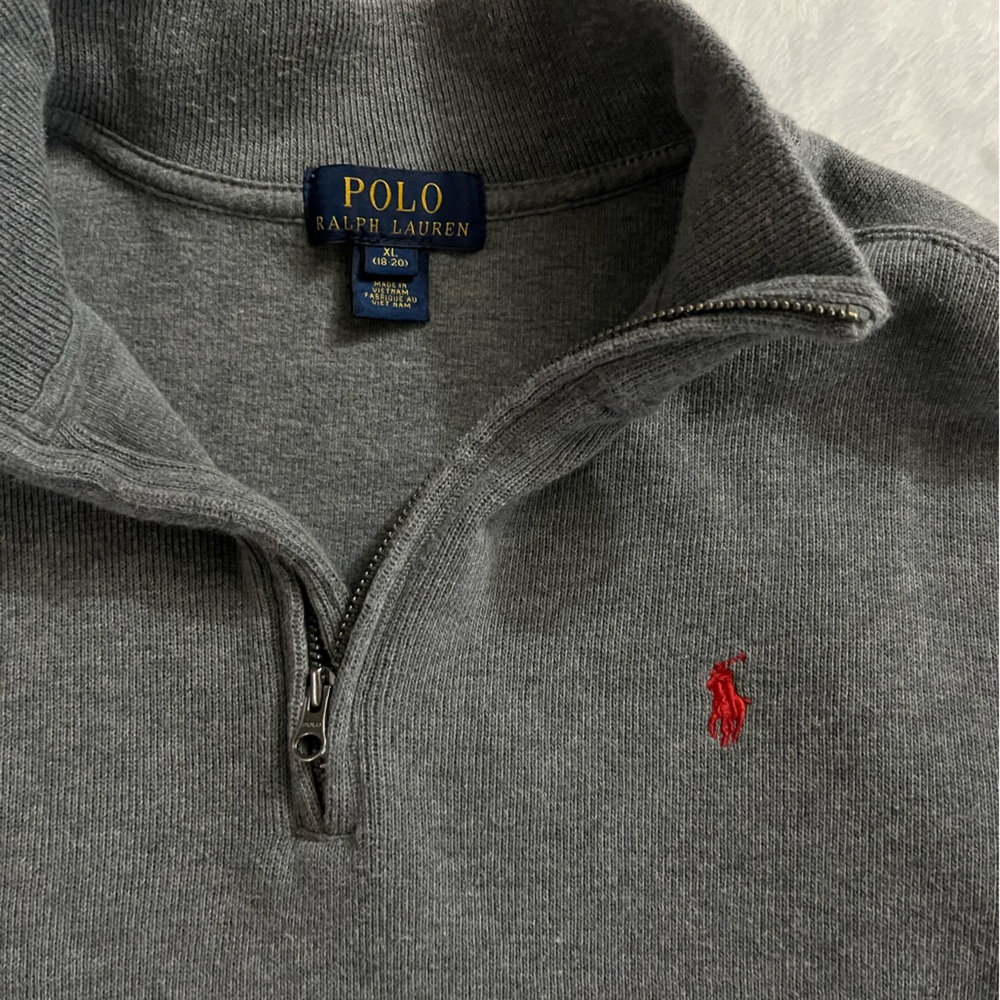 Ralph Lauren sweater size small gray color